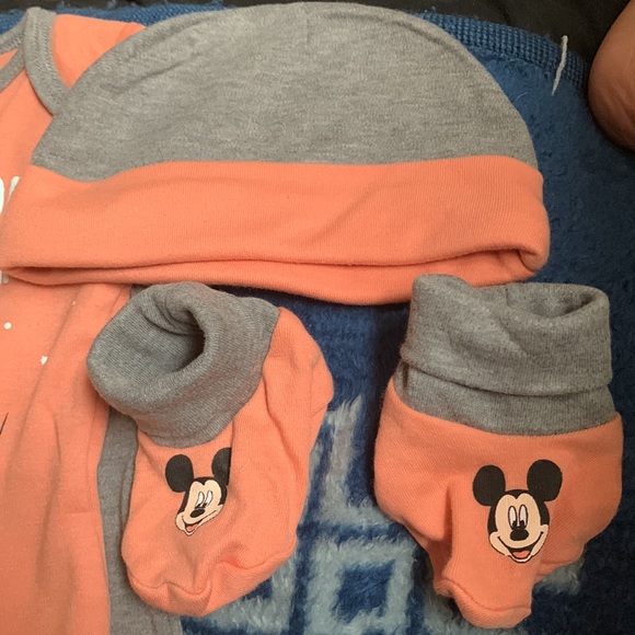 Matching set - Picture 2 of 2